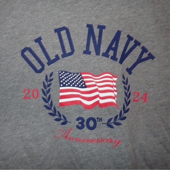 ✨Brand New✨ Old Navy Patriotic American Flag Gray T-Shirt size M - Picture 2 of 7